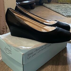 Life Stride Black Wedge Pumps